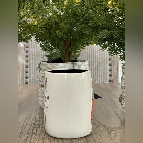 Brand NEW w/Tags Peanuts x Rae Dunn HOME SPOOKY HOME Mug feat. Snoopy 🎃 - Picture 3 of 11